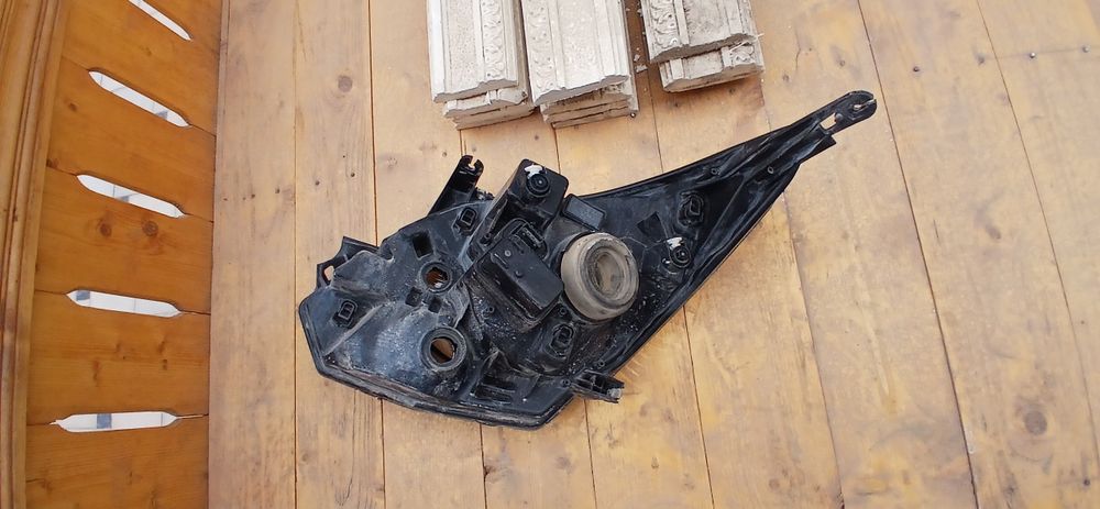 Kobillt ong taraf far