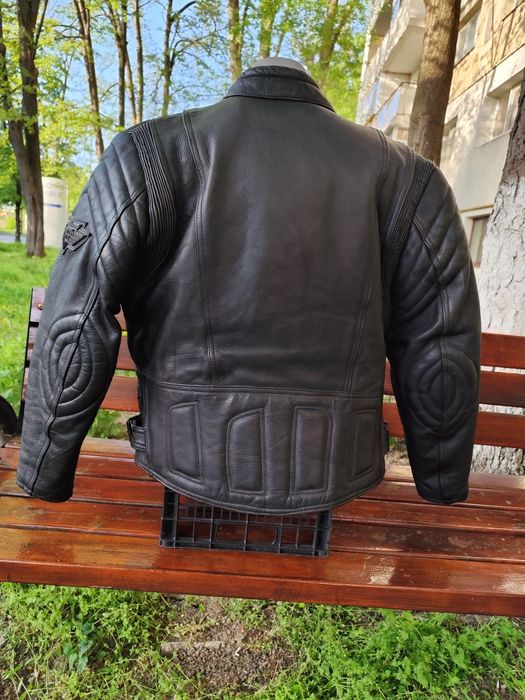 Geaca motociclism din piele și protectie