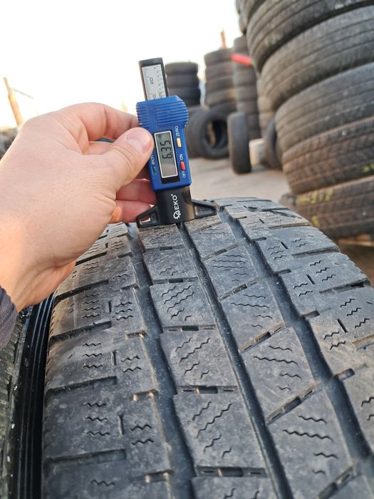 Anvelope de iarna 205-65r16c Falken