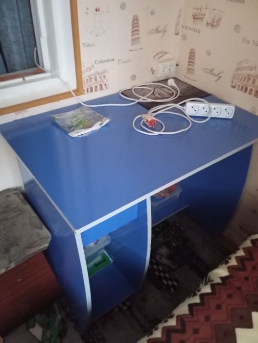 Стол для компьютера