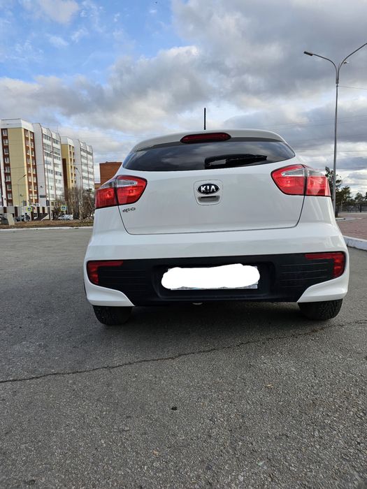 Продам KIA RIO UB 2015