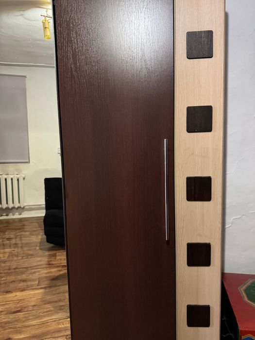 Срочно продам шкаф