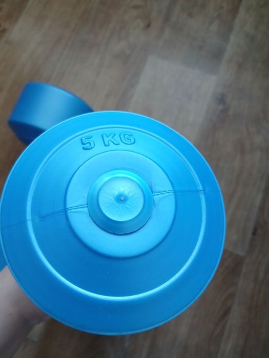 Гантели спортивные.