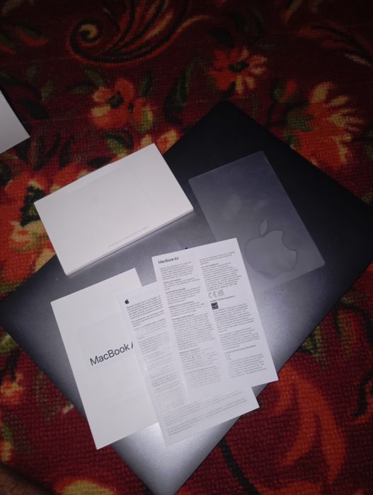 Macbook air 13 ram 8 SSD 256