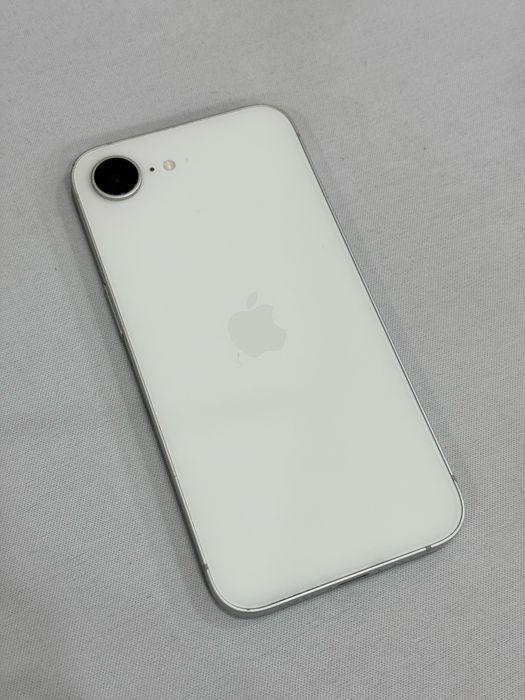 iPhone 16e 128gb 98%