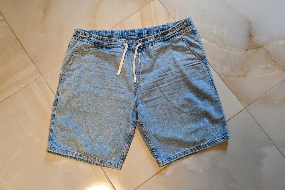 Къси Панталони H&M Regular Fit Размер XL 2 Цвятa Цената е за Двата Общо