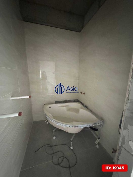 Srocha 100m2 4x xona karobka kvartira sotiladi K945