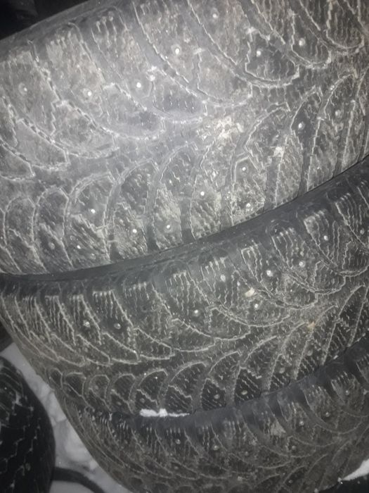 Продам комплект резины на 16