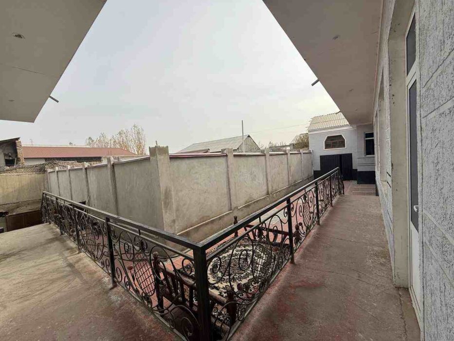 Fargona shaxar nafosat MFY san’at saroyi atrofida hovli