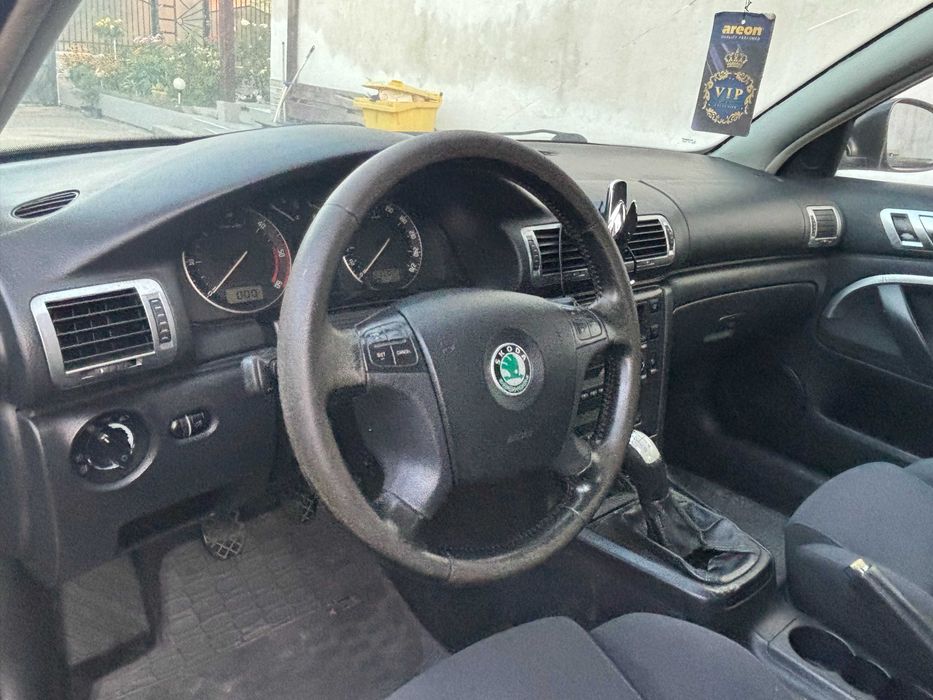 ŠKODA SUPERB 1.9 TDI 131 CP (AWX) | 2007 | 235.865 km | Înmatriculată | Pentru piese sau restaurare