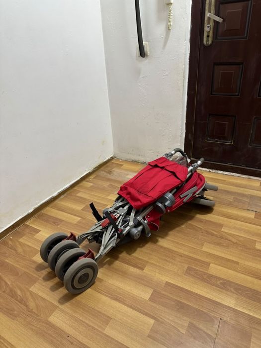 Продам коляску Макларен