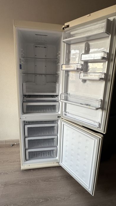 Холодильник samsung