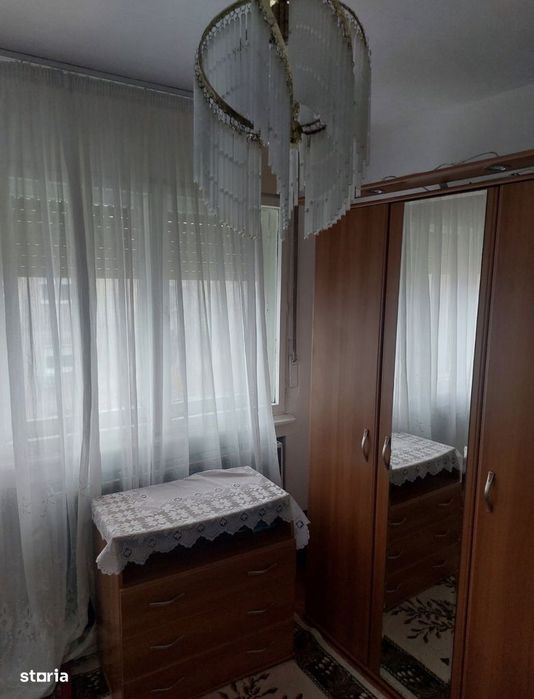 Apartament cu 2 camere, semidecomandat, etaj 4 din 4 , Blv. Muncii, Mi