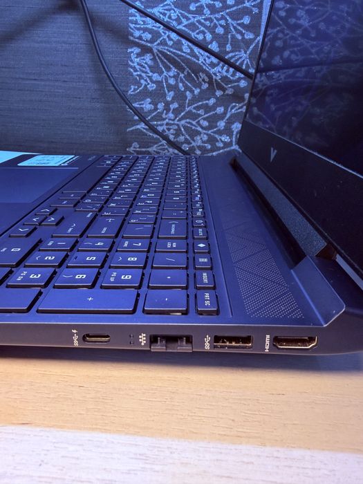 HP Victus