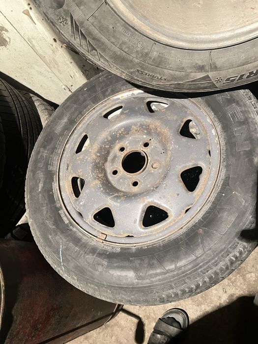 205/70/15 балон с дисками