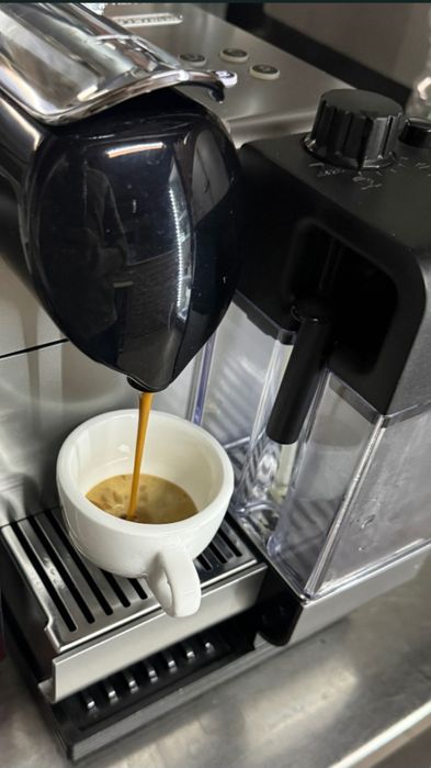 Delonghi nespresso latissima plus