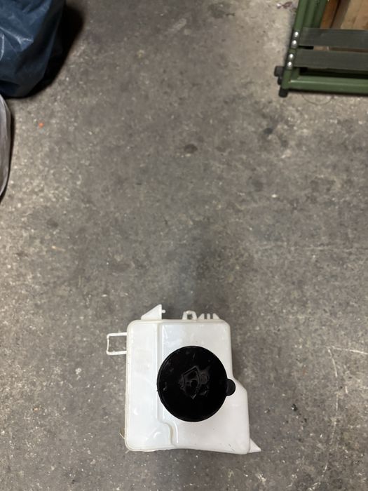 Бачок омывателя максима А32