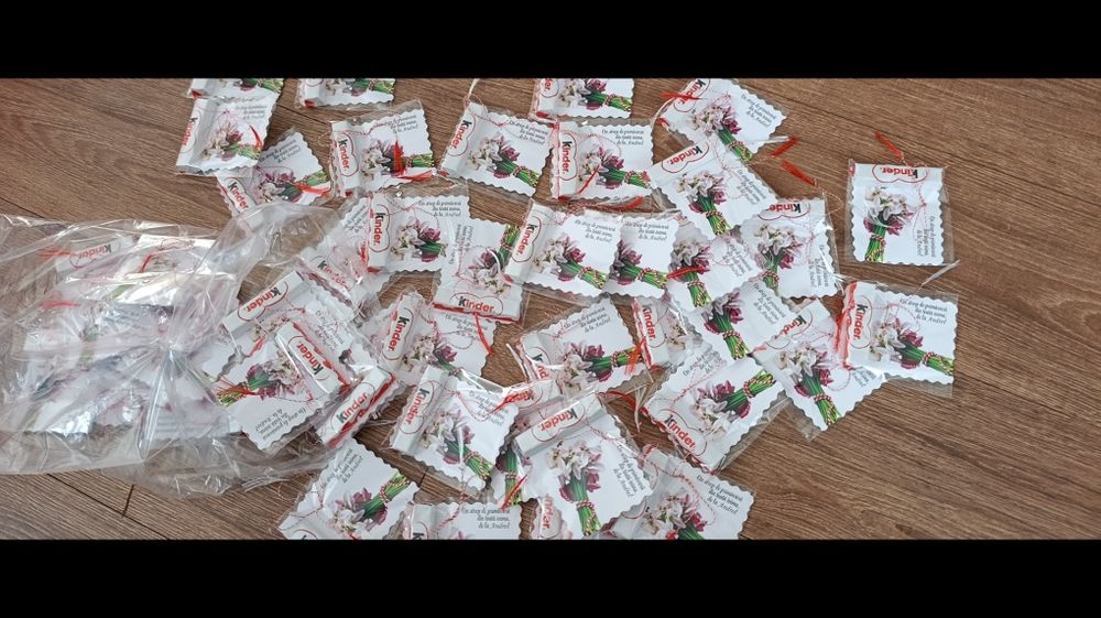 Mărțișoare personalizate cu nume și Kinder