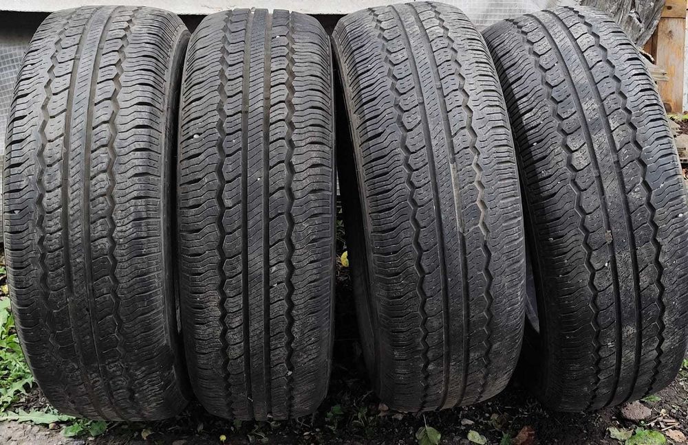 Продам  Автошины б/у 225/65 R16- лето
