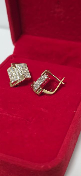 Серьги с фианитами