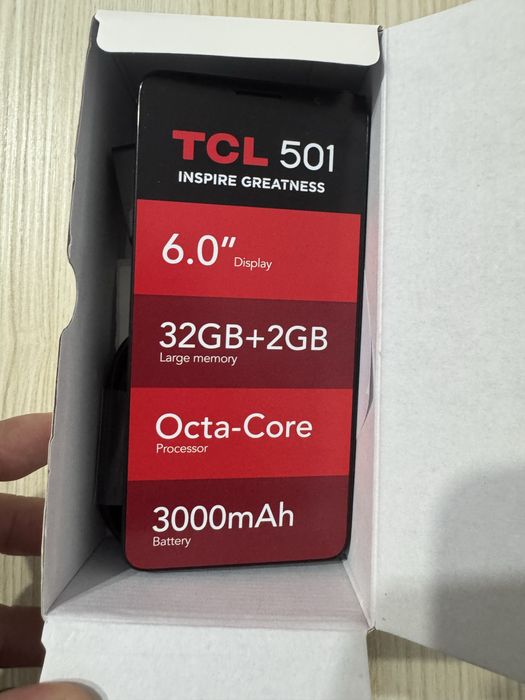 Telefon nou TCL 501