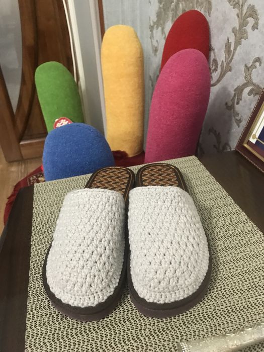 Үйге арналған аяқ киім (қолөнер)