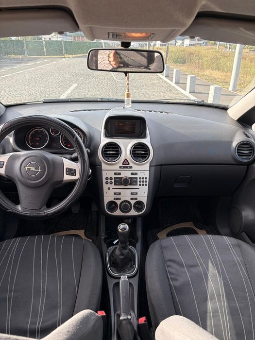 Opel corsa 1.3. 2008