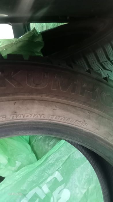 Kumho 225 60 R18