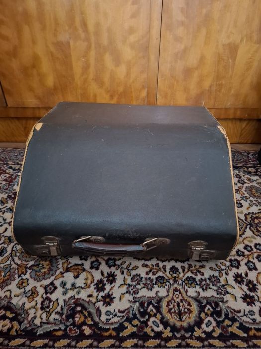 Акордеон със седефени клавиши