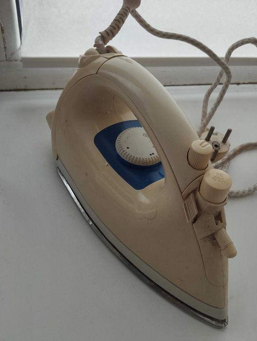 утюг      продам