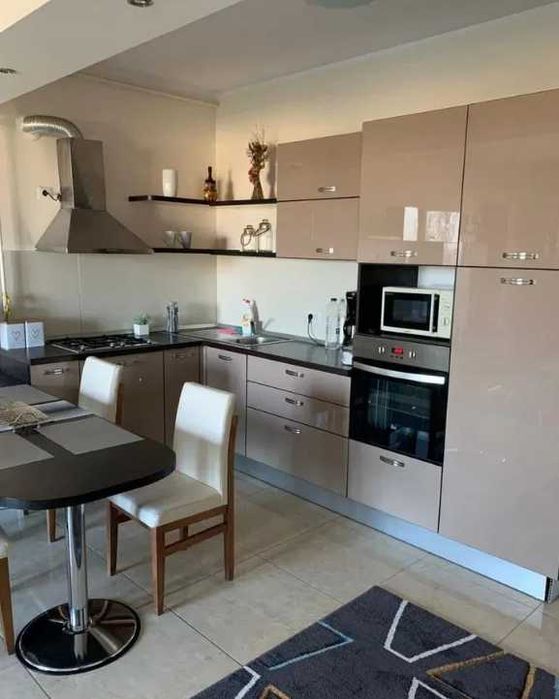 Дава се под наем Тристаен апартамент в Пловдив, Кършияка - 90 кв.м за 321.3 € - Снимка #2