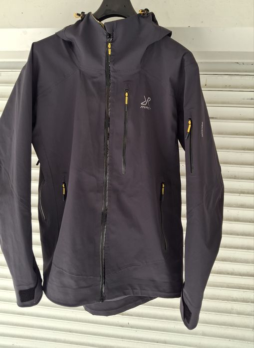 RVRC Revolition  Race  Aphes  Pro  Hard Sheel Jacket - Мъжка Висококачествена  хард шел мембрана.