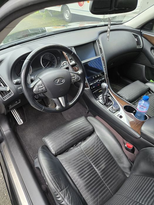 Infiniti q50 s 3.7 LPG