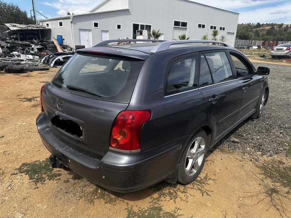 На части Toyota Avensis 2 2 D4D 150 к с 2004 г.