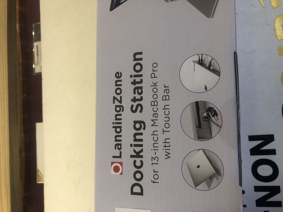 Statie de andocare LandingZone MacBook Pro 13inch A