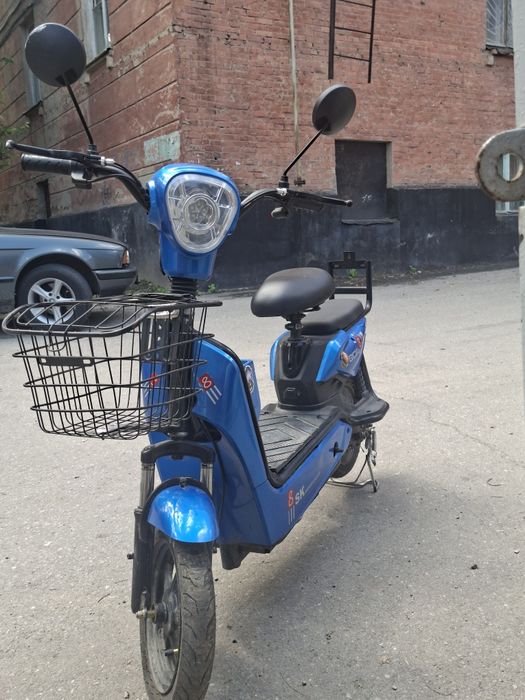 Продам электро скутер SK-8