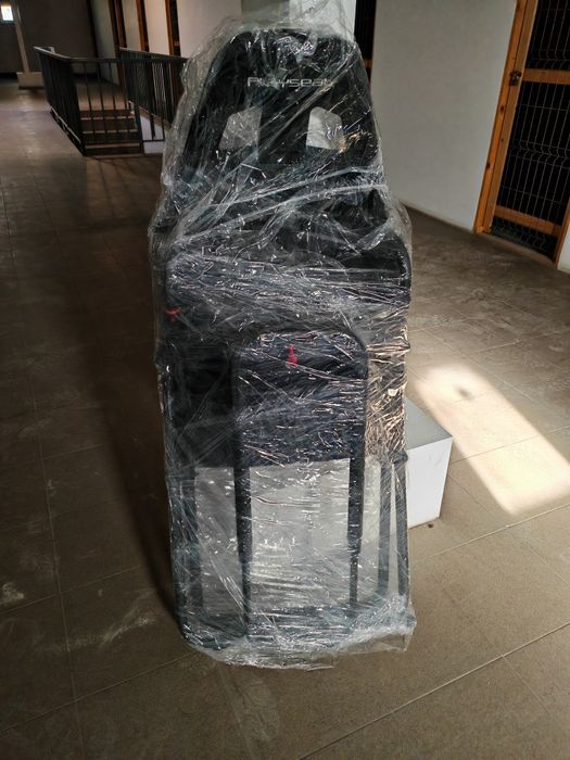 Vând volan+pedale + scaun playseat