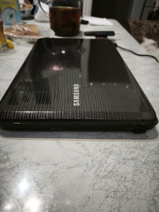 Samsung R 525 ноутбук