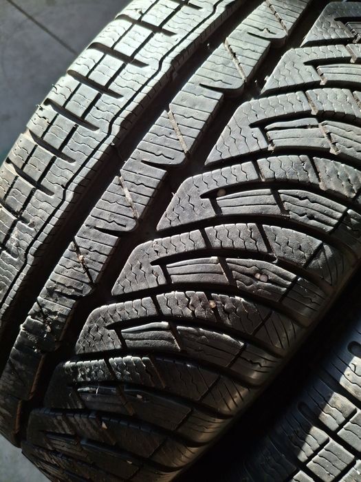 2 Anvelope  de iarnă 225 45 r18 Michelin