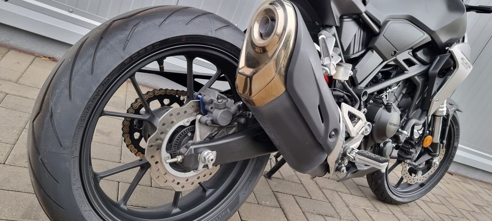MotoFly vinde Honda CB300R an 2019 categ A2