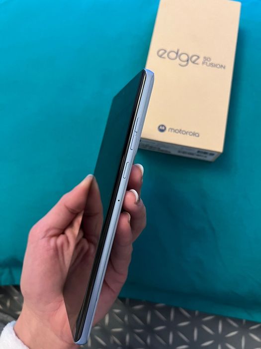 Vând Motorola edge 50 fusion 256 gb