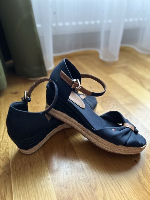 Sandale Tommy Hilfiger 37