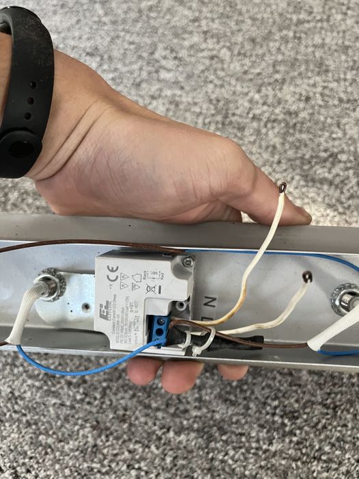 Spot lumina LED cu ajustare verticala si orizontala