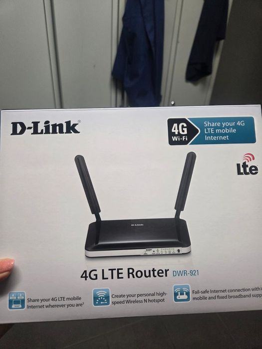 Router Wireless D-link DWR-921 cu slot SIM card, LTE 4G