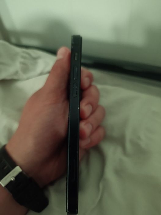 Продам iPhone 12