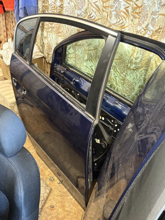 Врати,калници и предни капаци от Пасат Б6/Passat B6 седан-комби