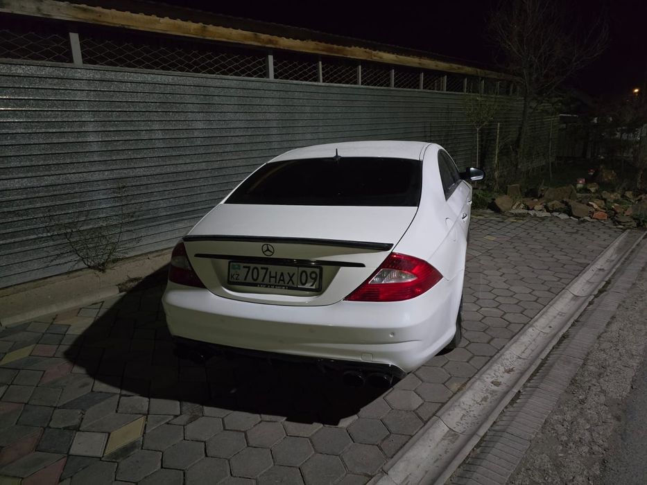 Mercedes-benz w219 CLS передний бампер задний бампер пороги спойлер