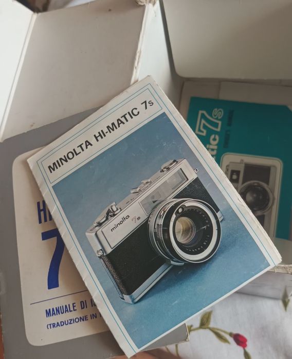 Cutie aparat foto Minolta hi matic 7 s si acte
