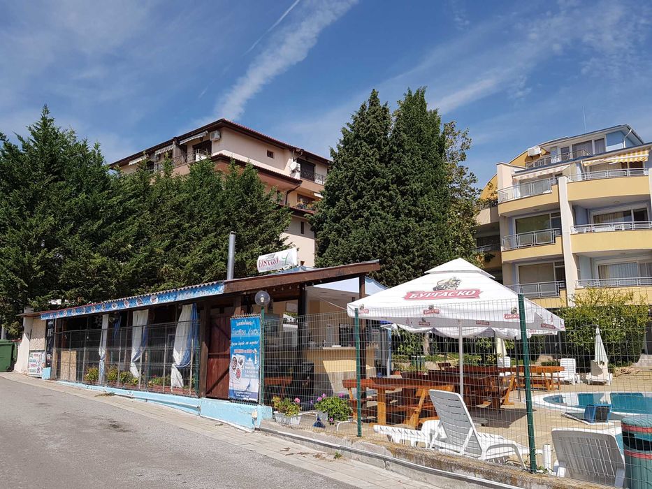 Ресторант до плажа в с. Равда под наем