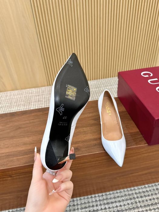 Gucci Leather Pumps – White